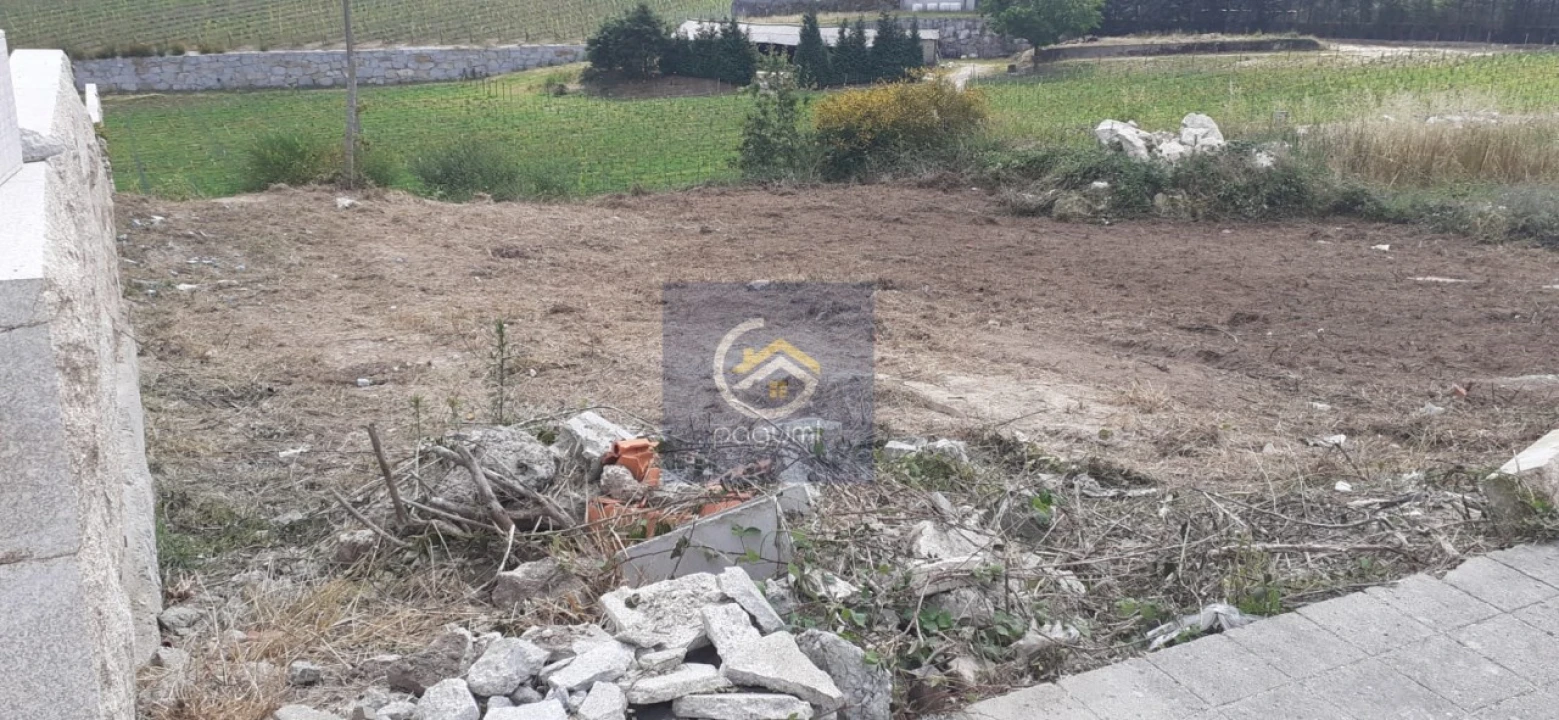 Terreno para Venda em Paredes Foto 5