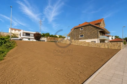 Terreno para Venda em Paredes