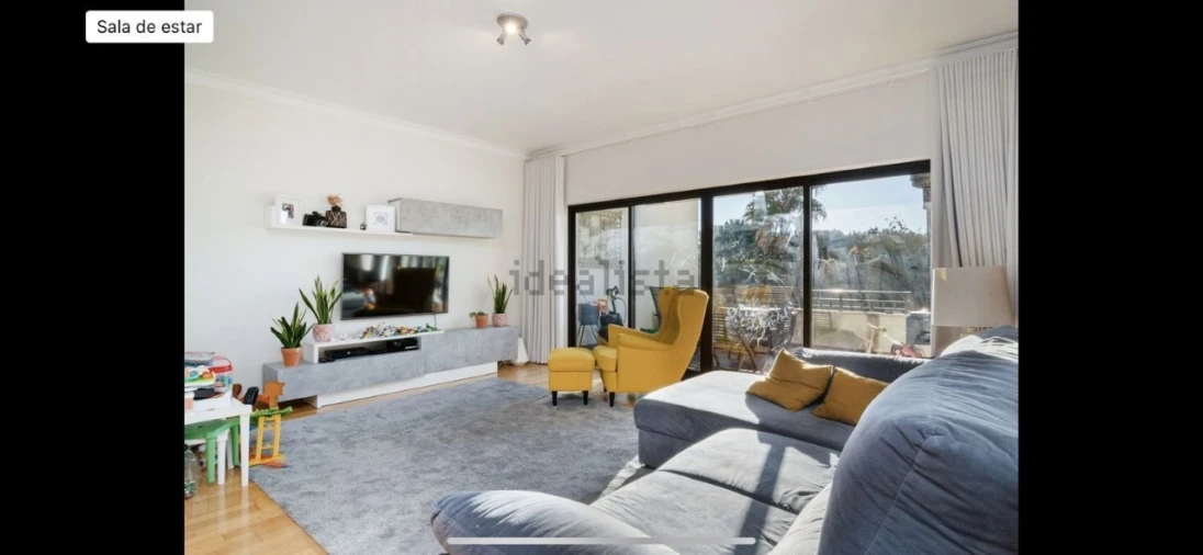 Apartamento T3 para Venda em Queluz e Belas Foto 1