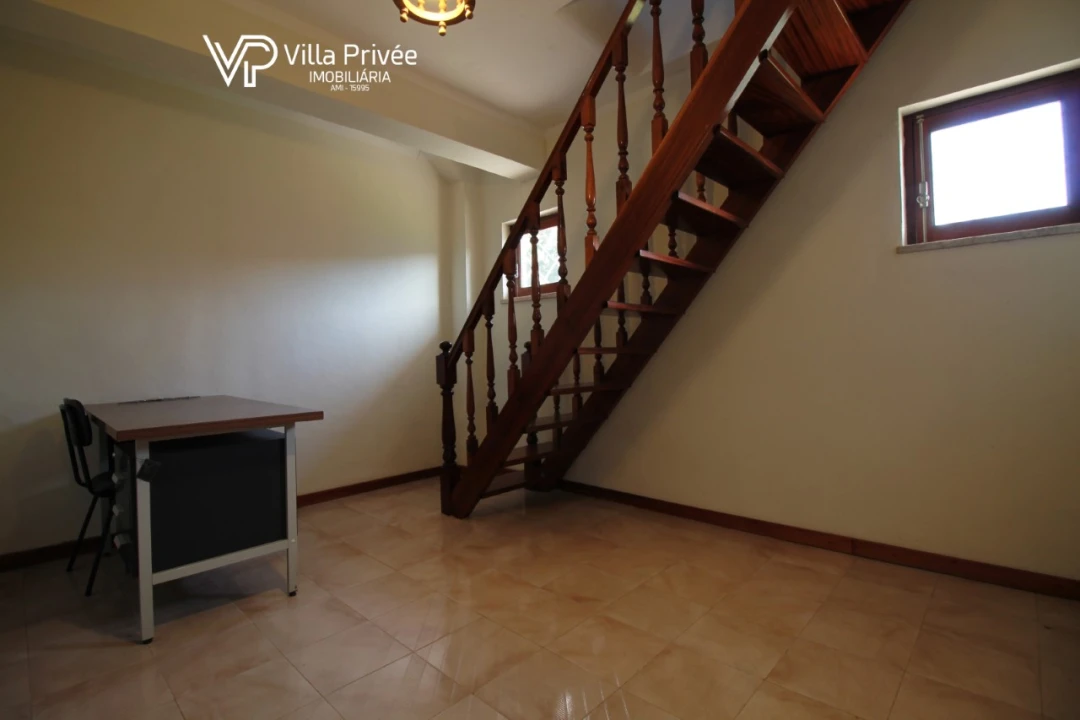 Moradia T3 para Venda em Almalagues Foto 17