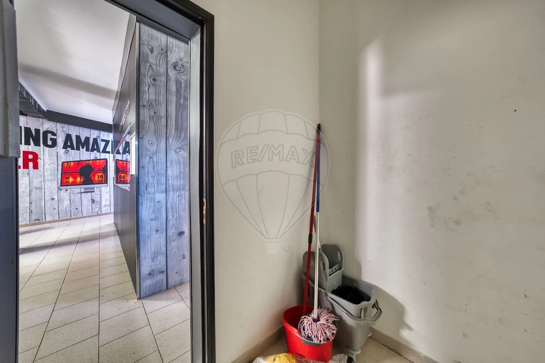 Loja para Venda em Almeirim Foto 26