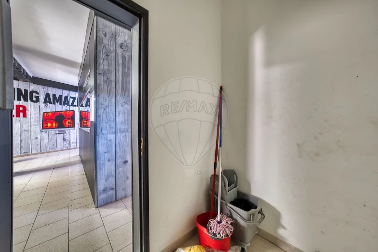 Loja para Venda em Almeirim Foto 26