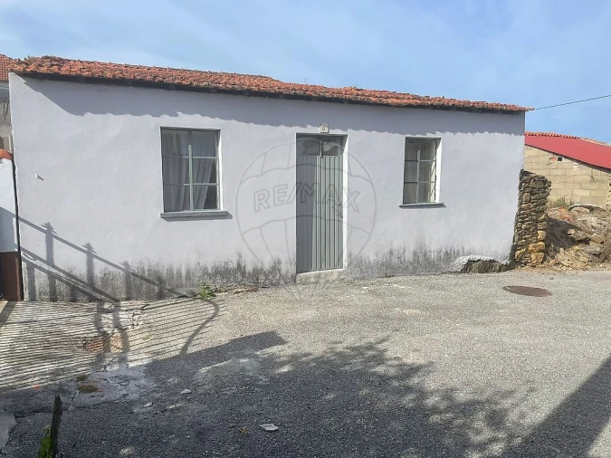 Moradia T1 para Venda em Oliveira do Mondego e Travanca do Mondego Foto 2