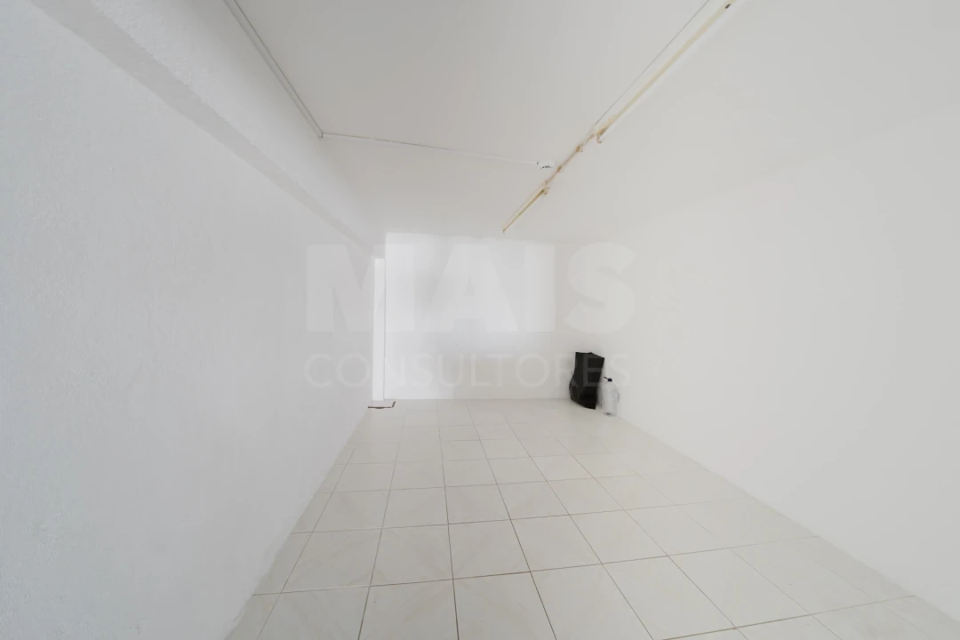 Loja para Arrendamento em Peniche Foto 8