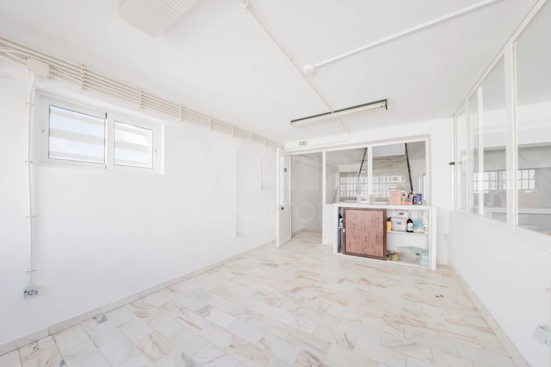 Loja para Arrendamento em Peniche Foto 11