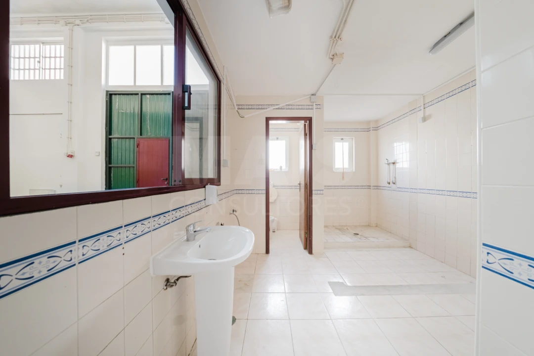 Loja para Arrendamento em Peniche Foto 5