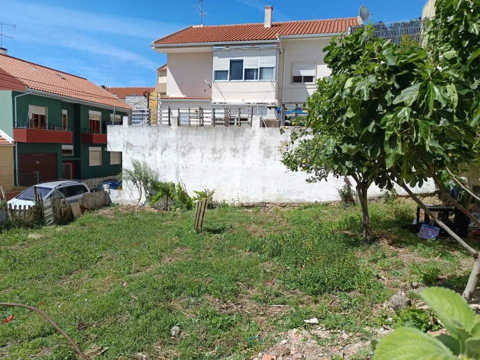 Terreno para Venda em Camarate, Unhos e Apelação Foto 1