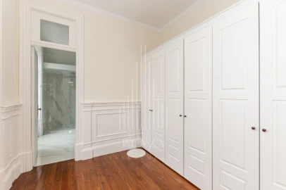 Moradia T6 para Venda em Cedofeita, Santo Ildefonso, Sé, Miragaia, São Nicolau e Vitória