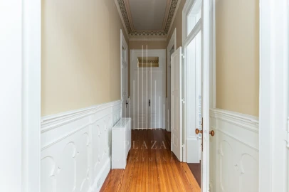 Moradia T6 para Venda em Cedofeita, Santo Ildefonso, Sé, Miragaia, São Nicolau e Vitória