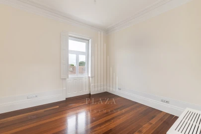 Moradia T6 para Venda em Cedofeita, Santo Ildefonso, Sé, Miragaia, São Nicolau e Vitória