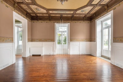 Moradia T6 para Venda em Cedofeita, Santo Ildefonso, Sé, Miragaia, São Nicolau e Vitória