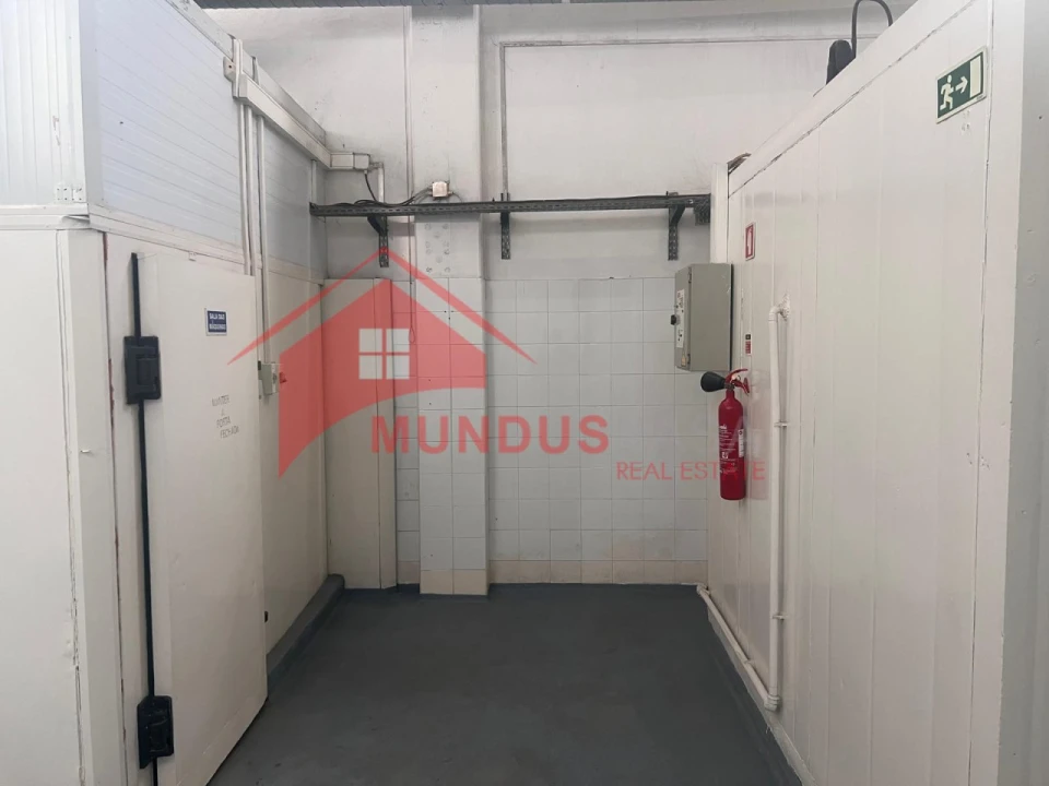 Armazém para Venda em Azeitão (São Lourenço e São Simão) Foto 13