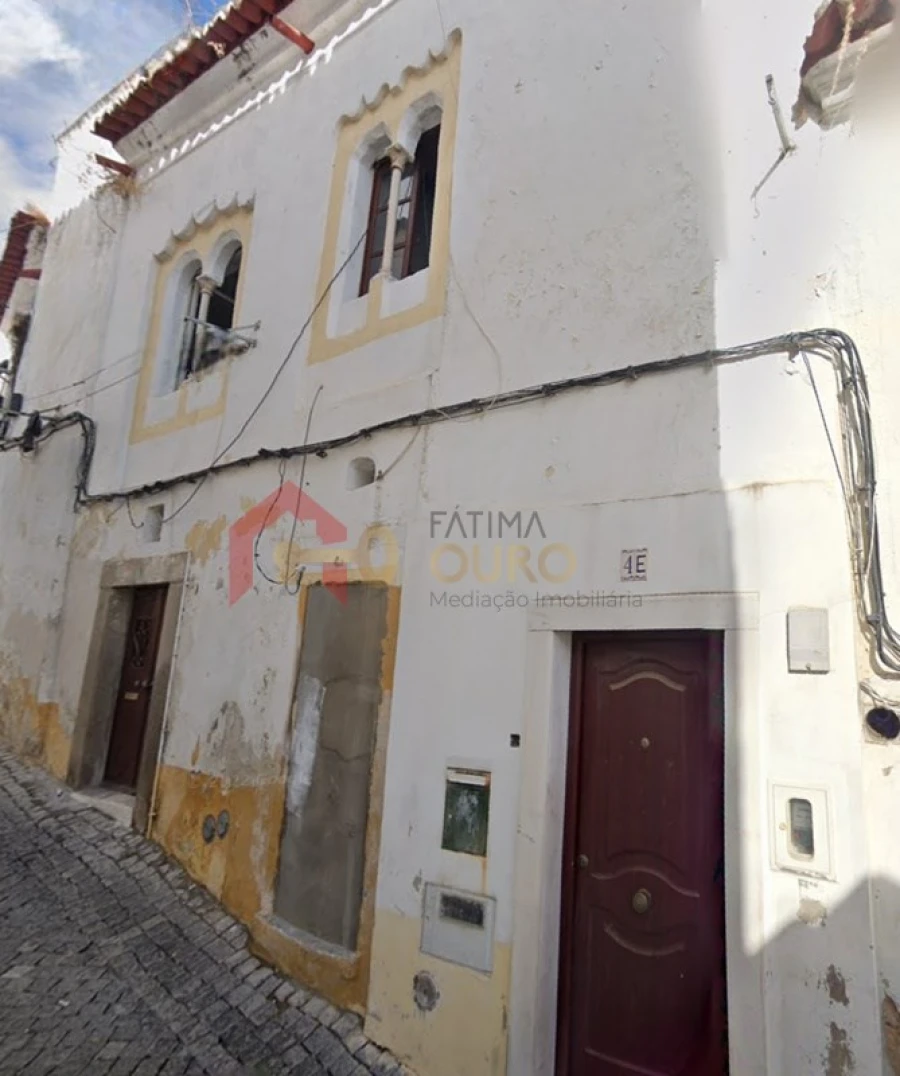 Prédio para Venda em Caia, São Pedro e Alcáçova Foto 1