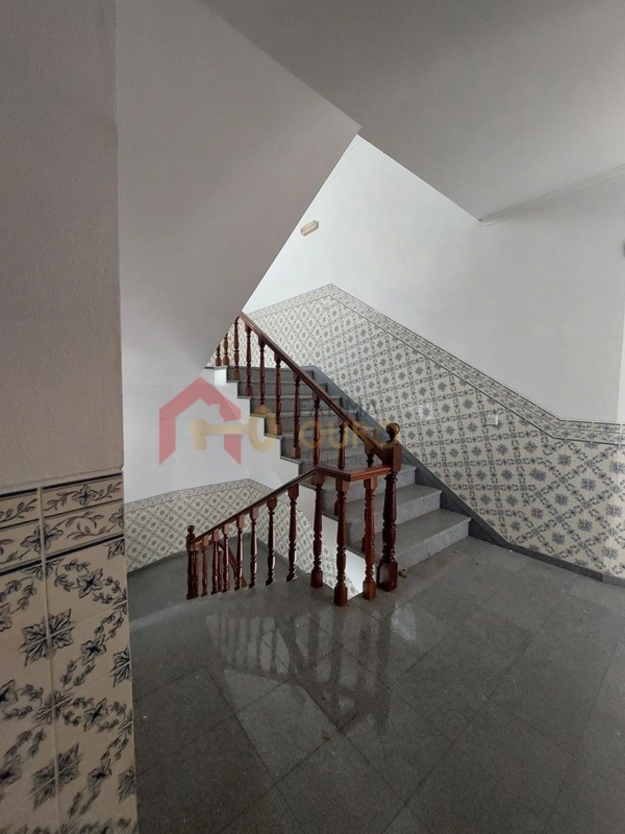 Moradia T4 para Venda em Assunção, Ajuda, Salvador e Santo Ildefonso Foto 14