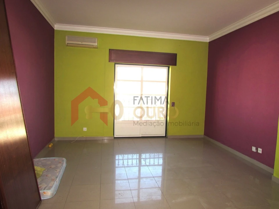 Moradia T4 para Venda em Assunção, Ajuda, Salvador e Santo Ildefonso Foto 19