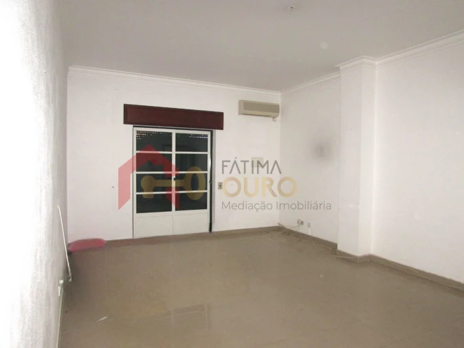 Moradia T4 para Venda em Assunção, Ajuda, Salvador e Santo Ildefonso Foto 15