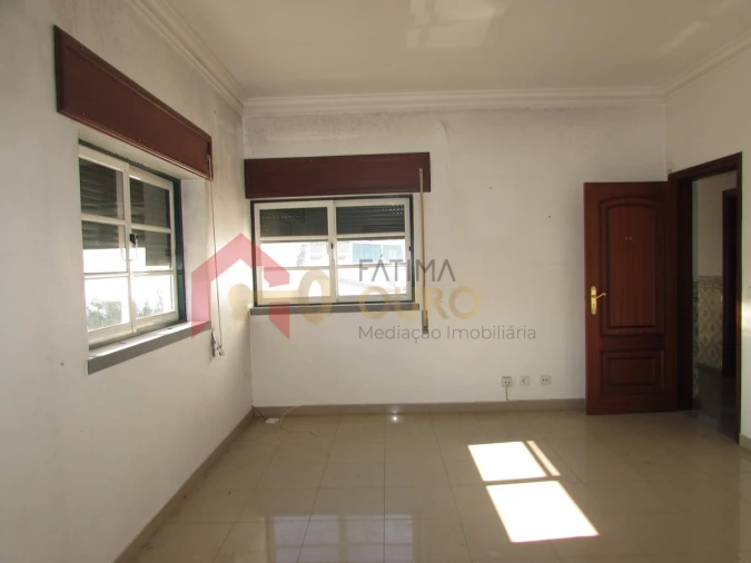 Moradia T4 para Venda em Assunção, Ajuda, Salvador e Santo Ildefonso Foto 23