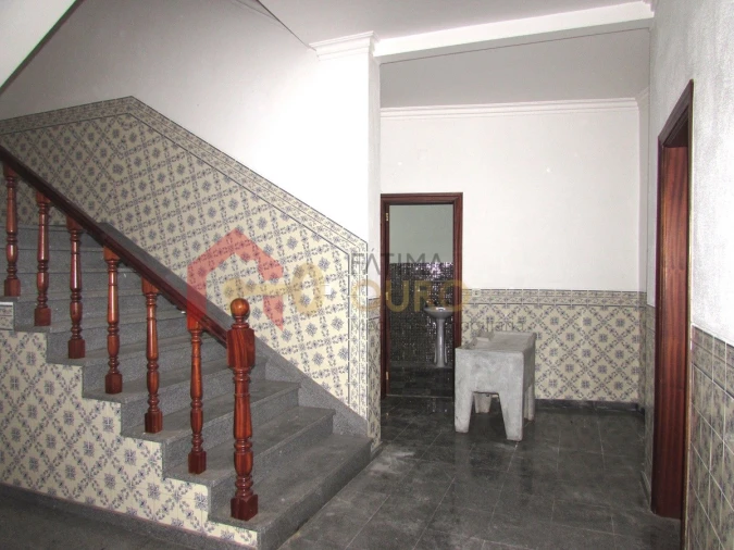 Moradia T4 para Venda em Assunção, Ajuda, Salvador e Santo Ildefonso Foto 33