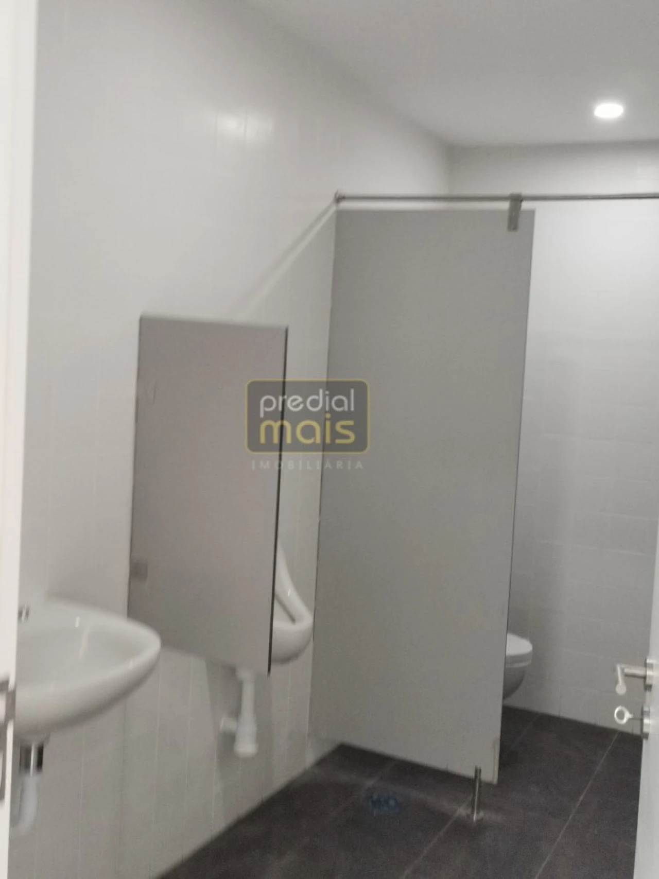 Armazém para Arrendamento em Vermoim Foto 5