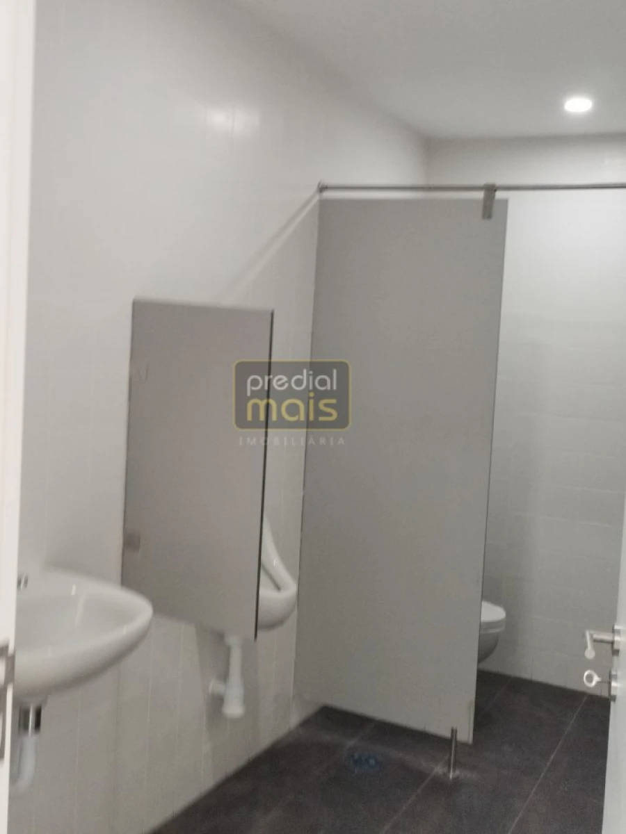 Armazém para Arrendamento em Vermoim Foto 5