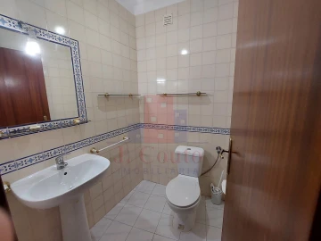 Apartamento T4 para Arrendamento em Nossa Senhora do Pópulo, Coto e São Gregório
