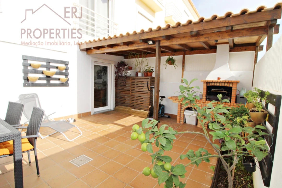 Moradia T3 para Venda em Vila Nova de Cacela Foto 4