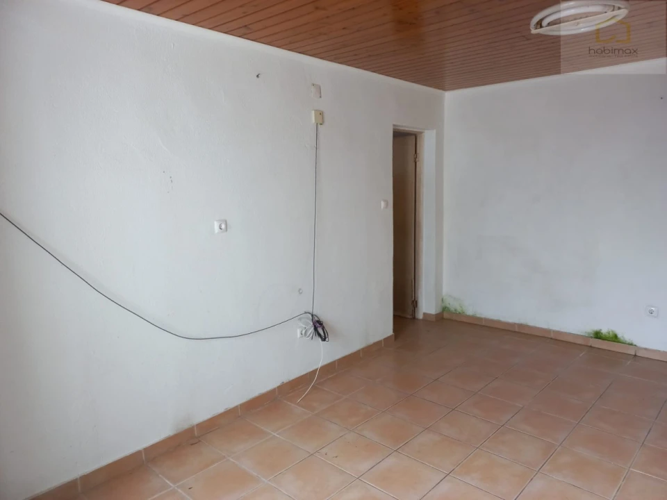 Apartamento T1 para Venda em Calheta Foto 6