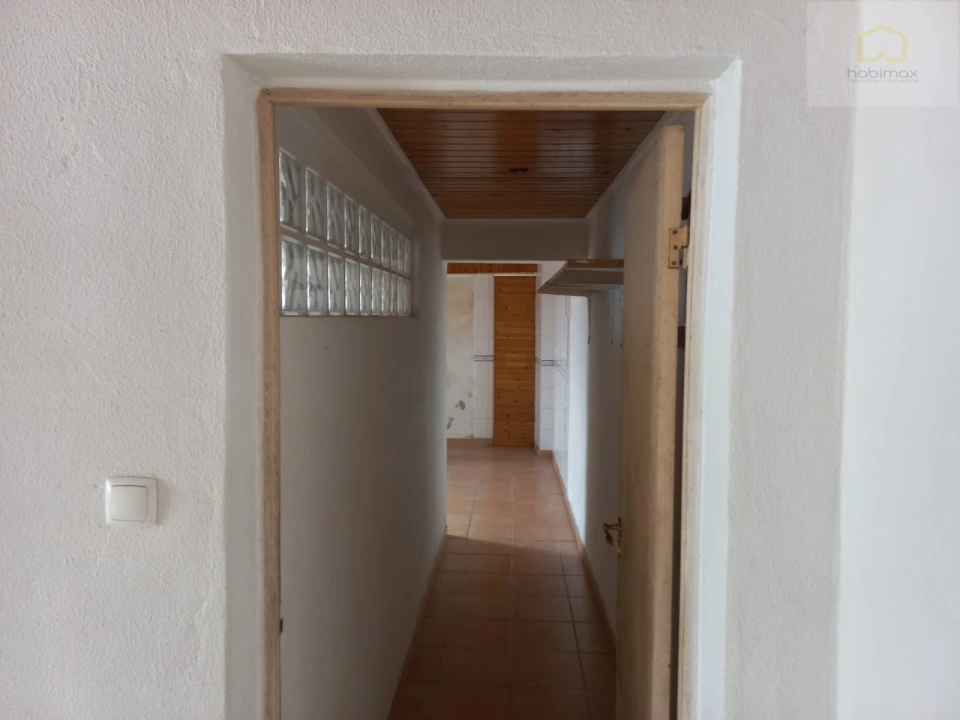 Apartamento T1 para Venda em Calheta Foto 8