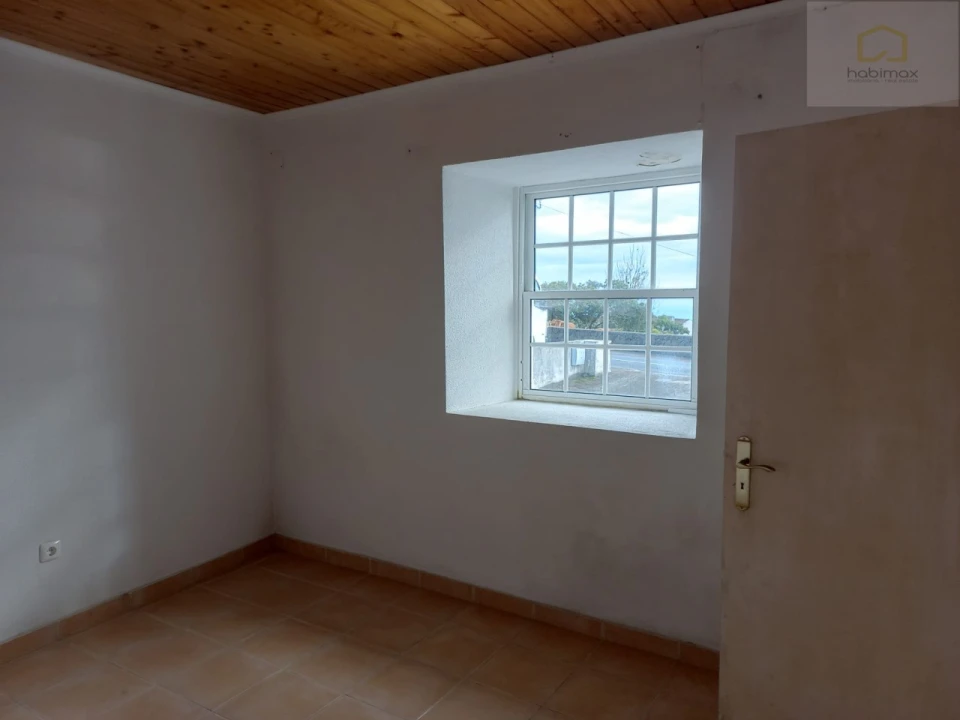 Apartamento T1 para Venda em Calheta Foto 11