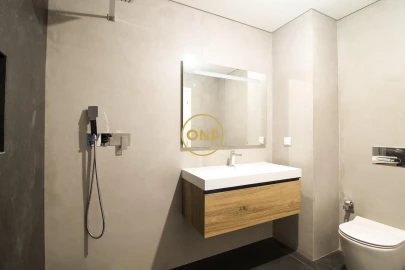 Apartamento T6 para Venda em Funchal (São Pedro)