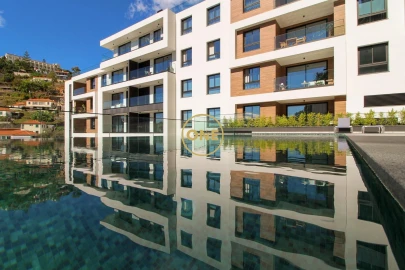 Apartamento T6 para Venda em Funchal (São Pedro)
