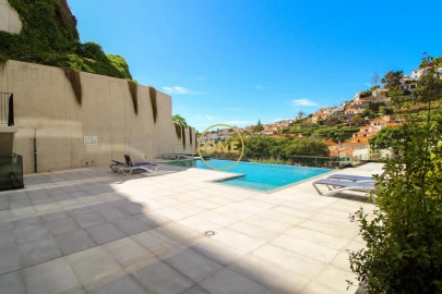 Apartamento T6 para Venda em Funchal (São Pedro)