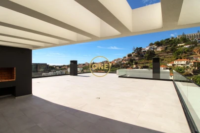 Apartamento T6 para Venda em Funchal (São Pedro)