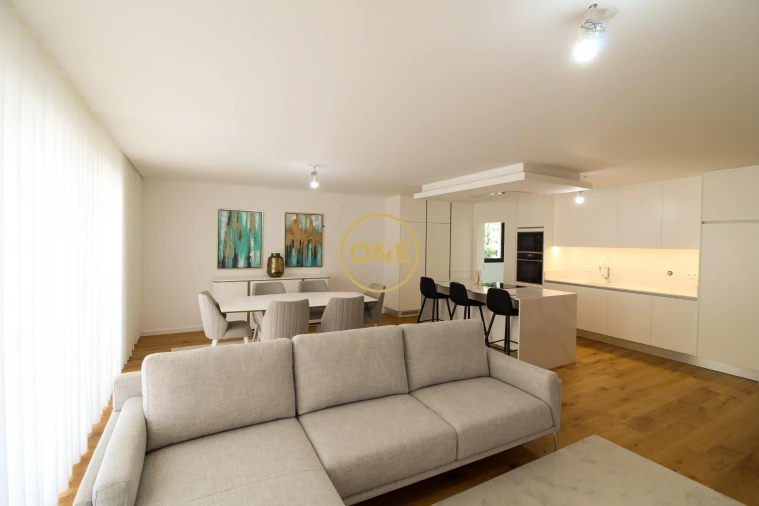Apartamento T6 para Venda em Funchal (São Pedro) Foto 2