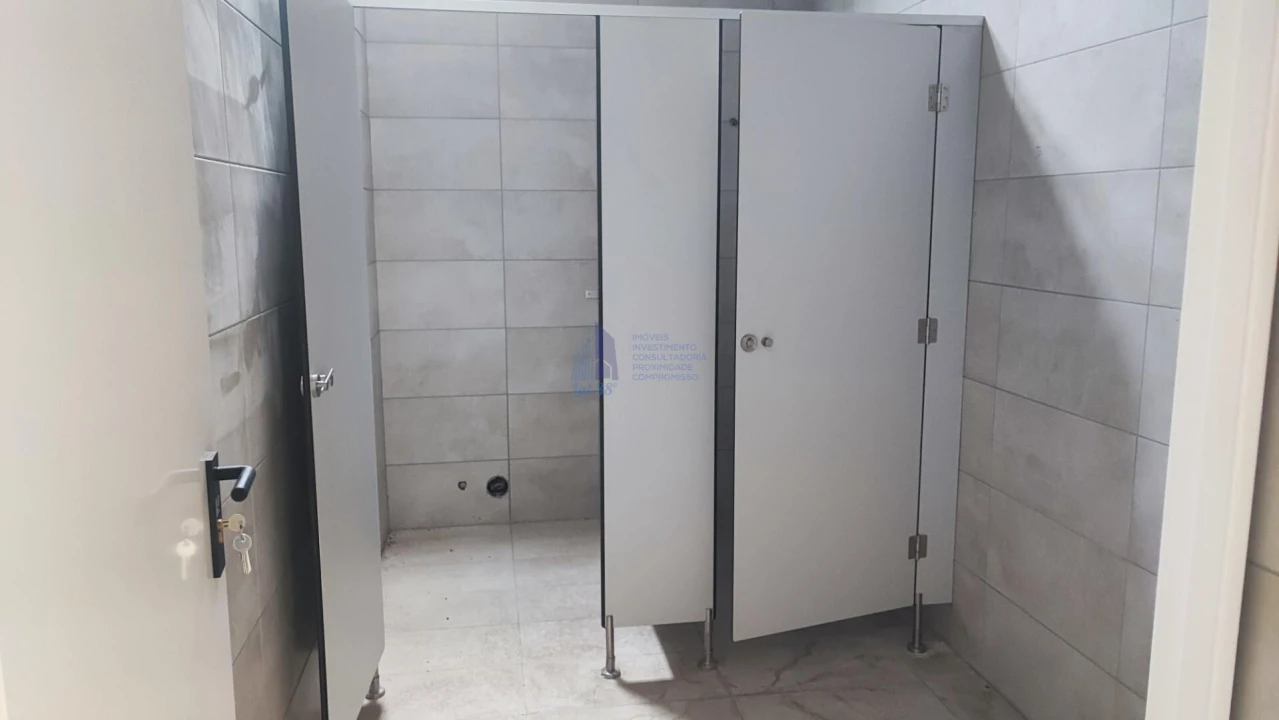 Armazém para Venda em Sacavém e Prior Velho Foto 6