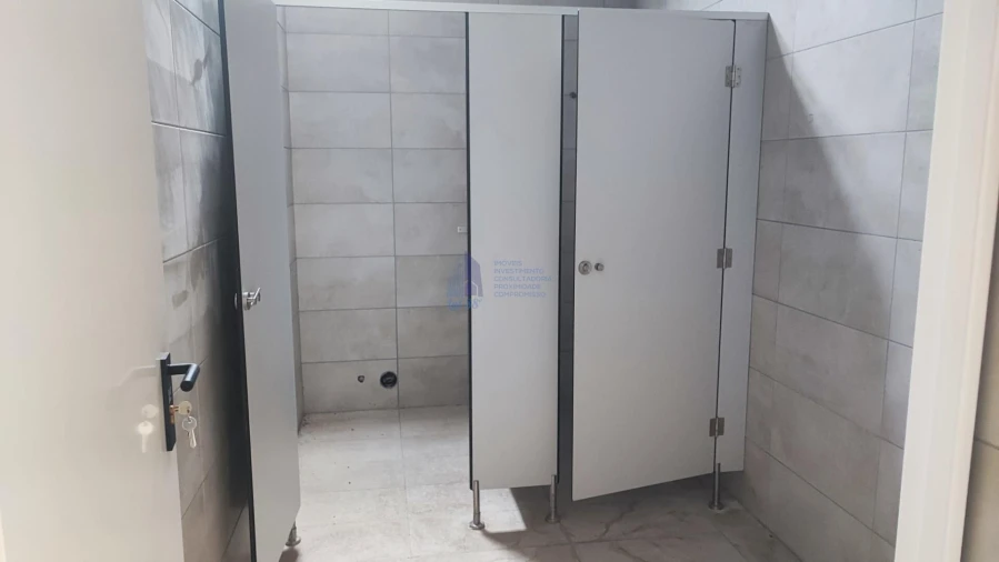 Armazém para Venda em Sacavém e Prior Velho Foto 6