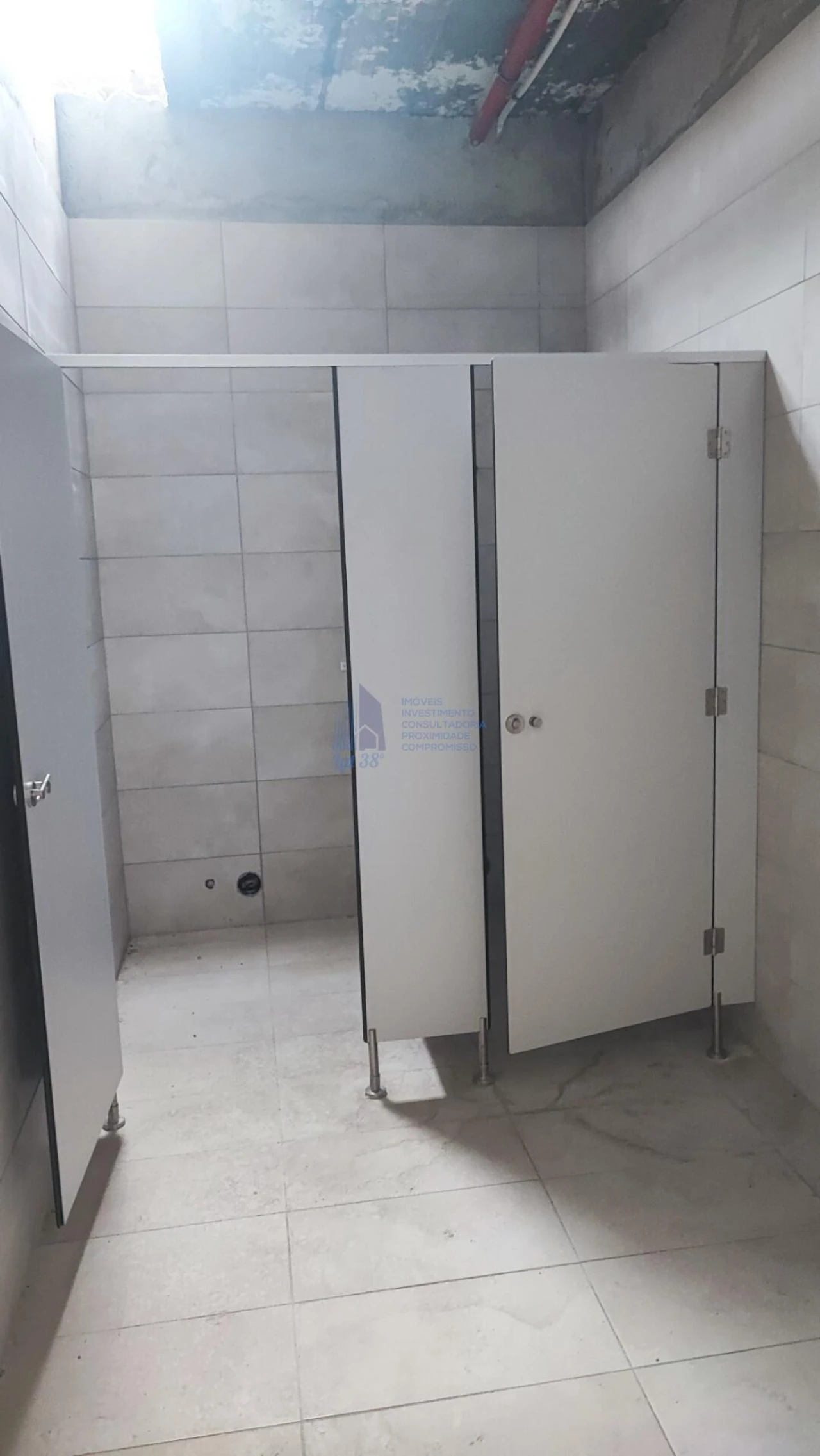 Armazém para Venda em Sacavém e Prior Velho Foto 7