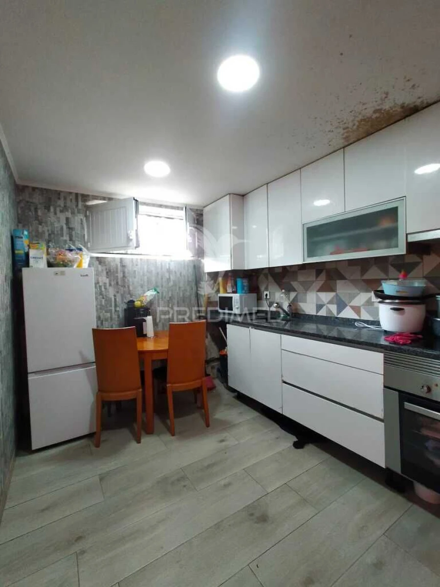 Apartamento T2 para Venda em Alfragide Foto 18