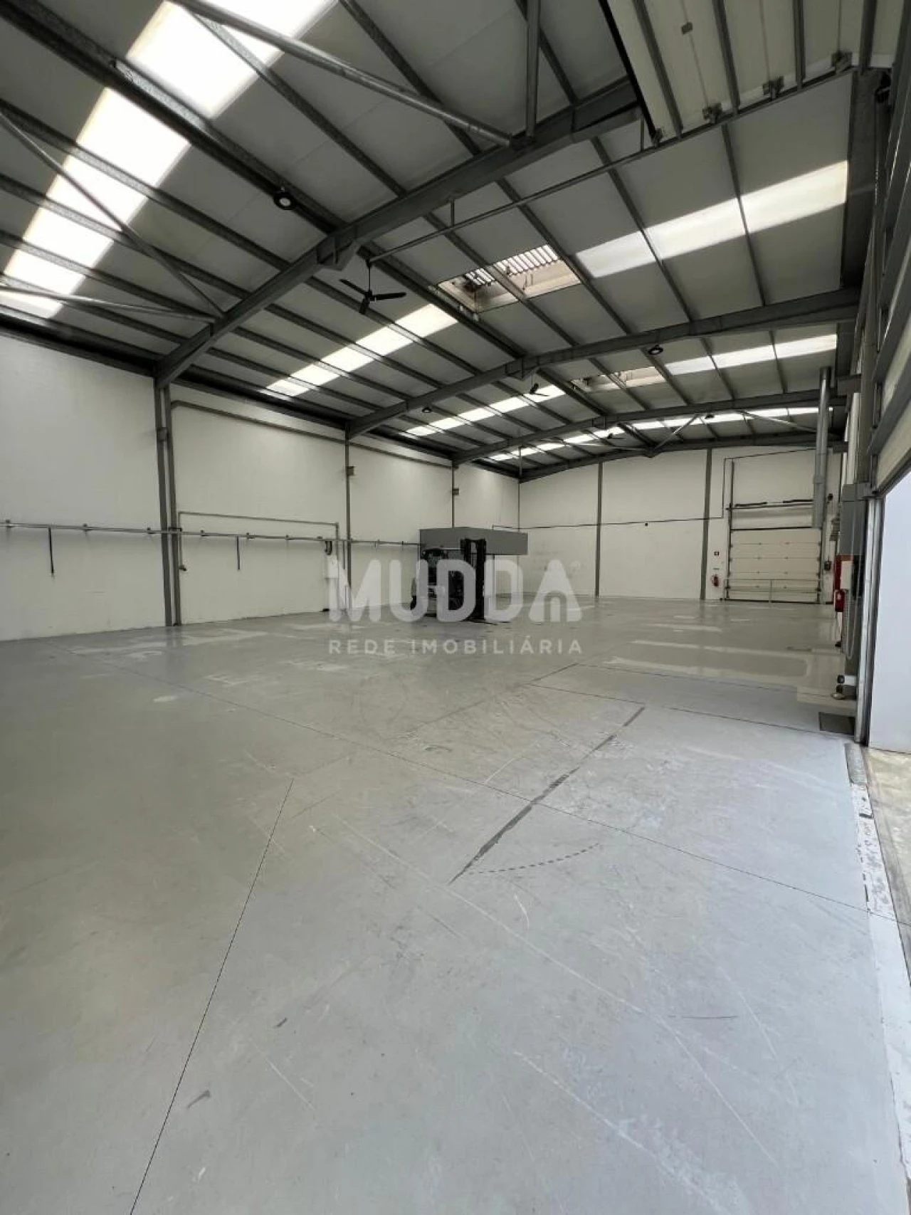 Armazém para Venda em Fiães Foto 2