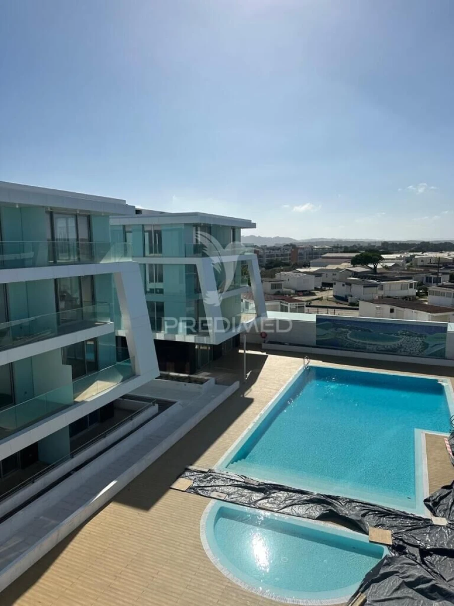 Apartamento T1 para Venda em São Martinho do Porto Foto 4