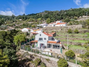 Moradia T3 para Venda em Monchique