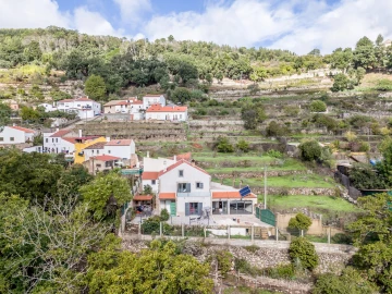 Moradia T3 para Venda em Monchique