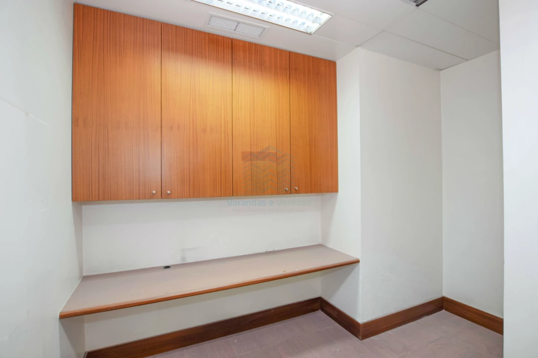 Loja para Arrendamento em Torres Novas (Santa Maria, Salvador e Santiago) Foto 10