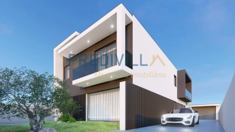 Moradia T4 para Venda em Azurara