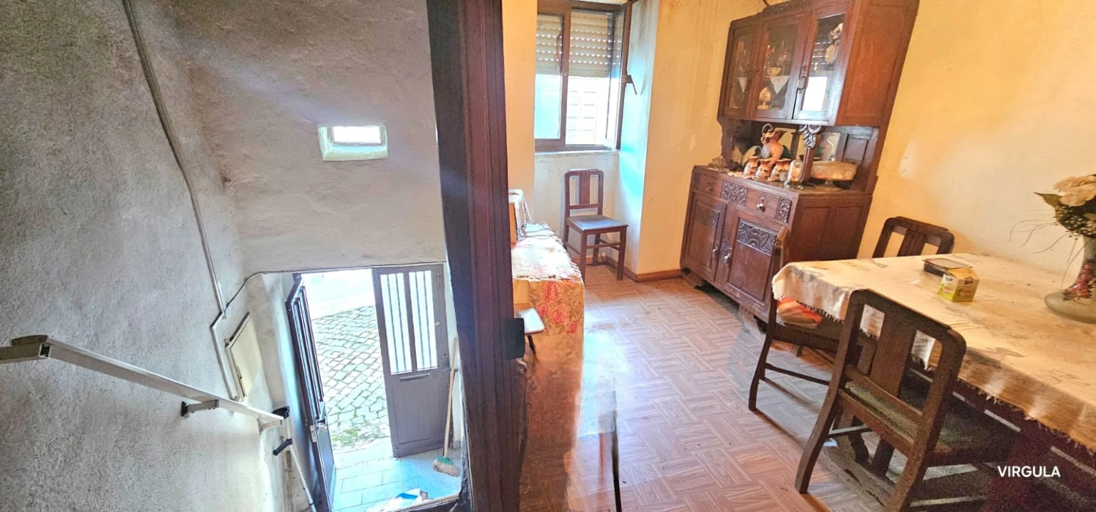 Moradia T2 para Venda em Ferro Foto 1