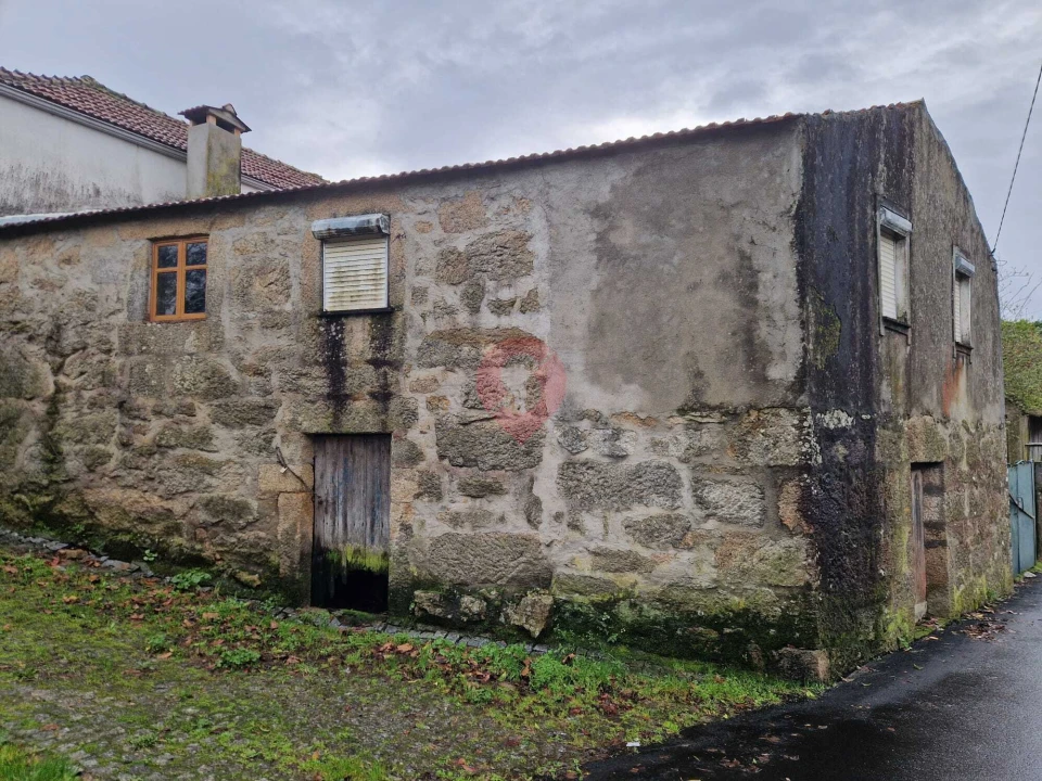 Moradia T2 para Venda em Messegães, Valadares e Sá Foto 1