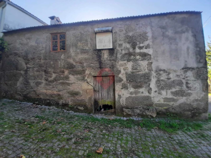 Moradia T2 para Venda em Messegães, Valadares e Sá Foto 3