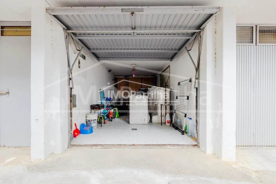 Garagem para Venda em Agualva e Mira-Sintra Foto 2