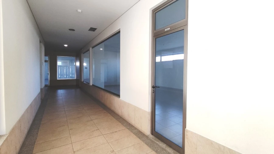 Loja para Venda em Forjães Foto 3