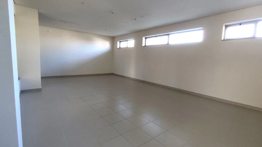 Loja para Venda em Forjães Foto 6